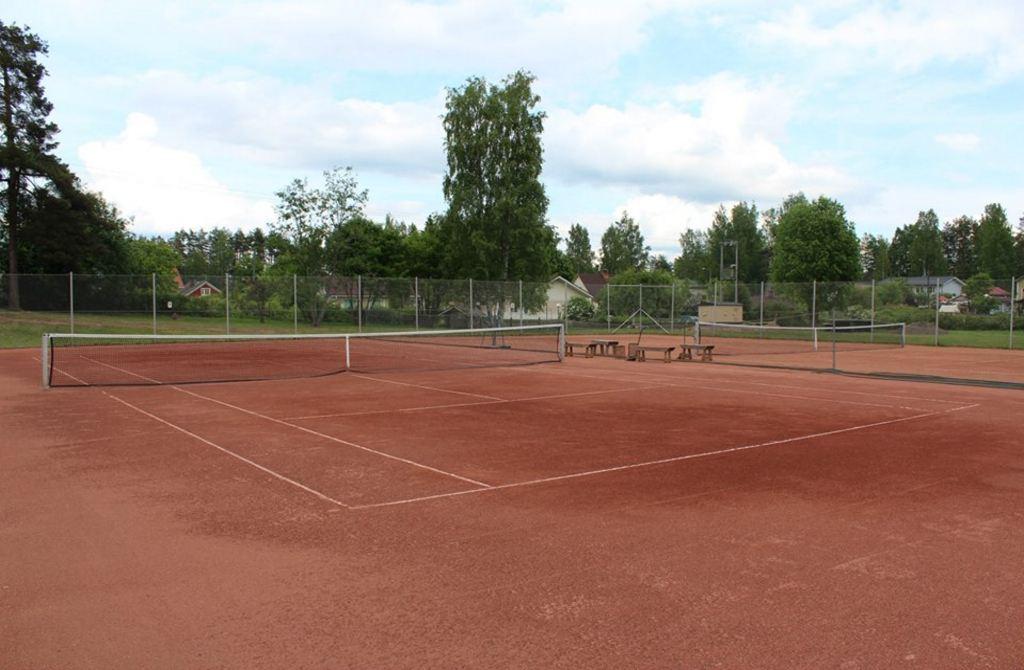 Parikkalan tenniskenttä